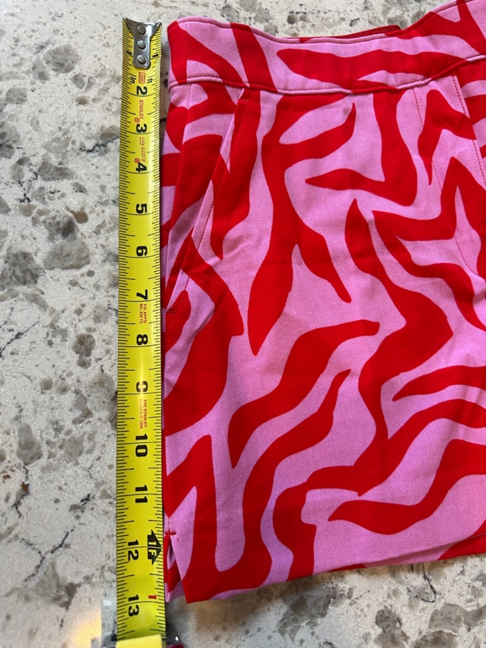 SPANX On-the-Go Printed Shorts 4” in True Red Zebra Stripe Women's Small NEW - Picture 8 of 8
